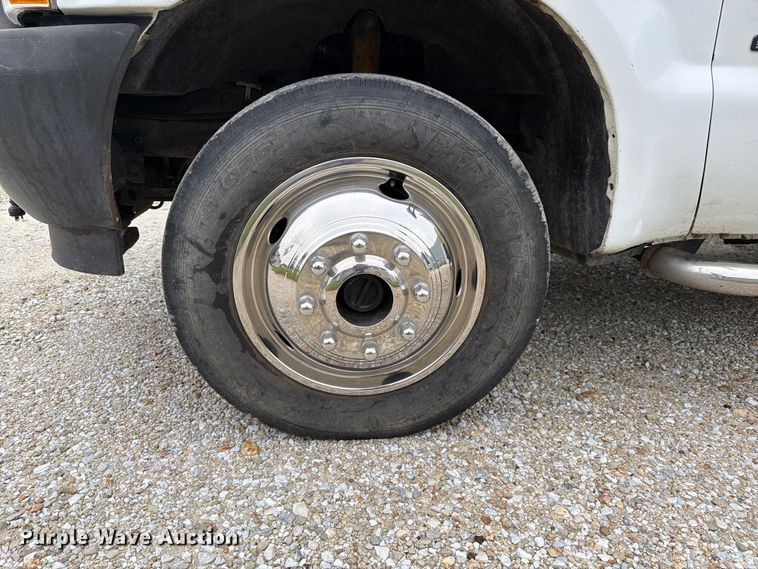 image for item EX4612 2002 Ford F550 bucket truck