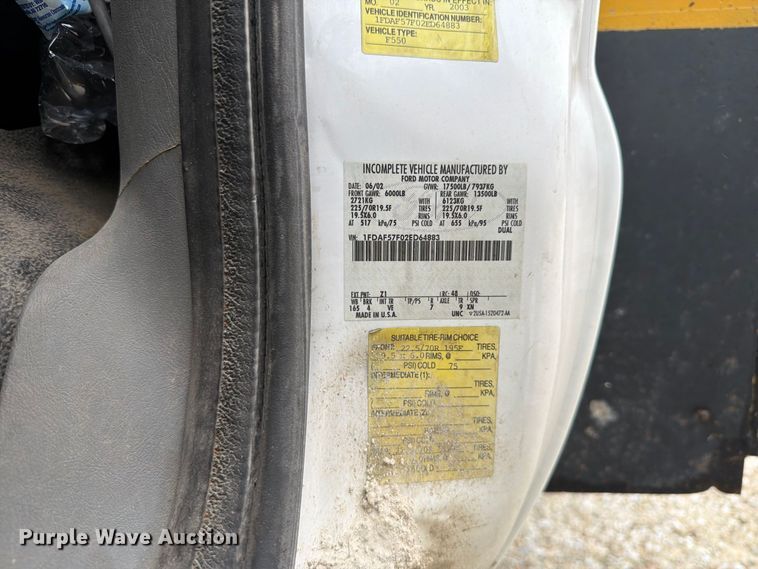 image for item EX4612 2002 Ford F550 bucket truck