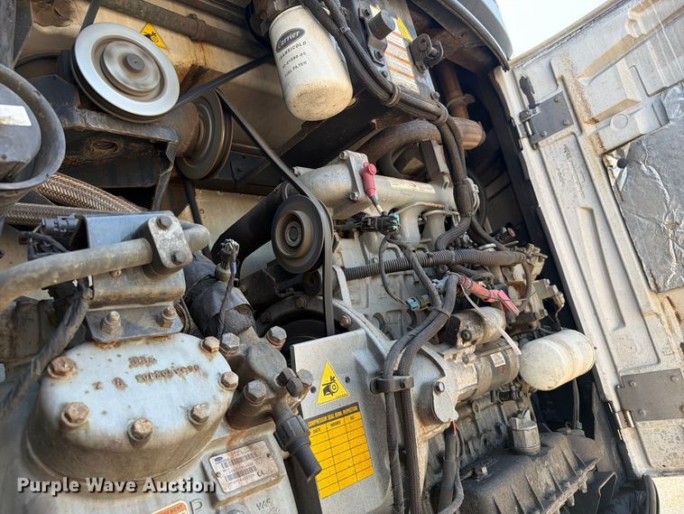 image for item FB5170 2014 Utility VS2RA refrigerated van trailer