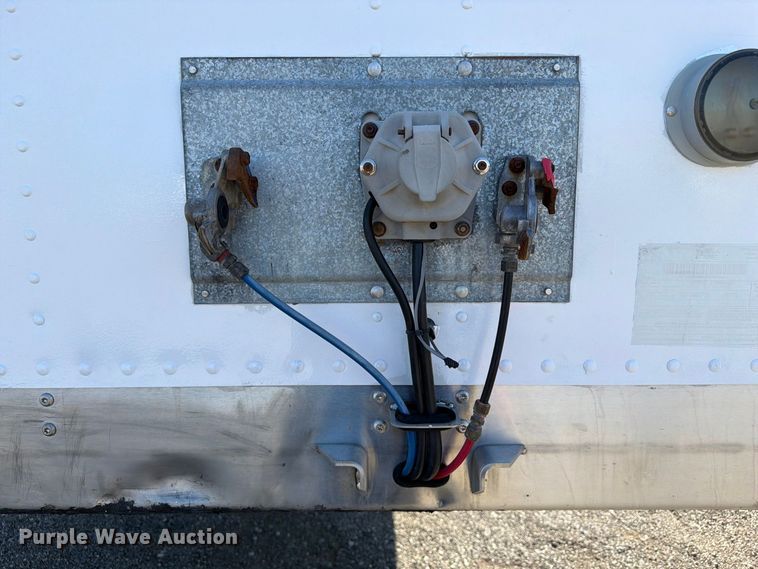 image for item FB5188 2002 Wabash dry van trailer
