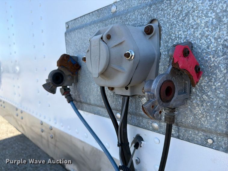 image for item FB5188 2002 Wabash dry van trailer