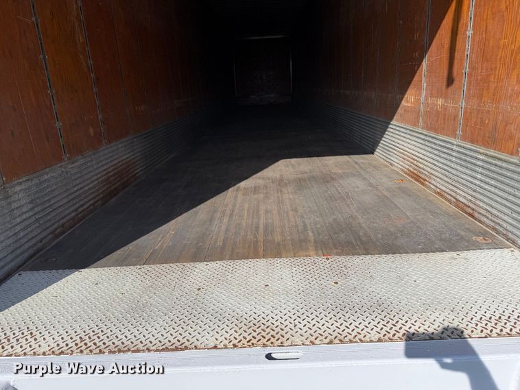 image for item FB5188 2002 Wabash dry van trailer