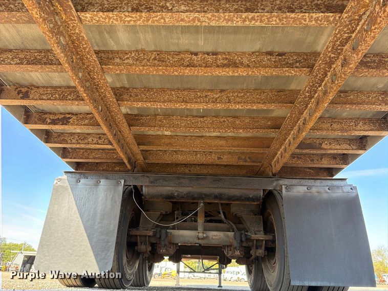 image for item FB5188 2002 Wabash dry van trailer