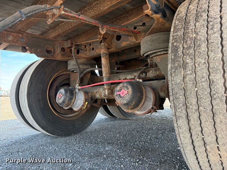 image for item FB5188 2002 Wabash dry van trailer