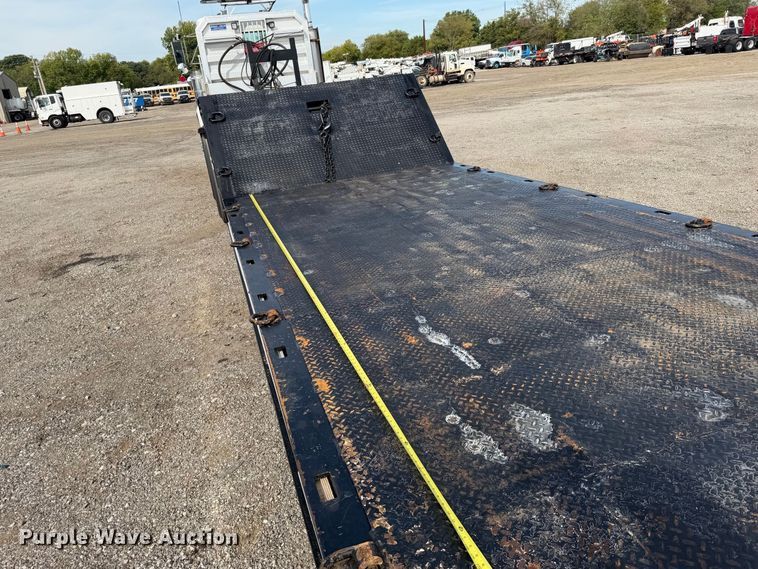 image for item FB5200 1988 MUV-All by Wilson trailer corp 4860DT drop deck trailer