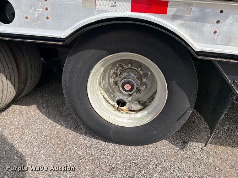 image for item FB5200 1988 MUV-All by Wilson trailer corp 4860DT drop deck trailer