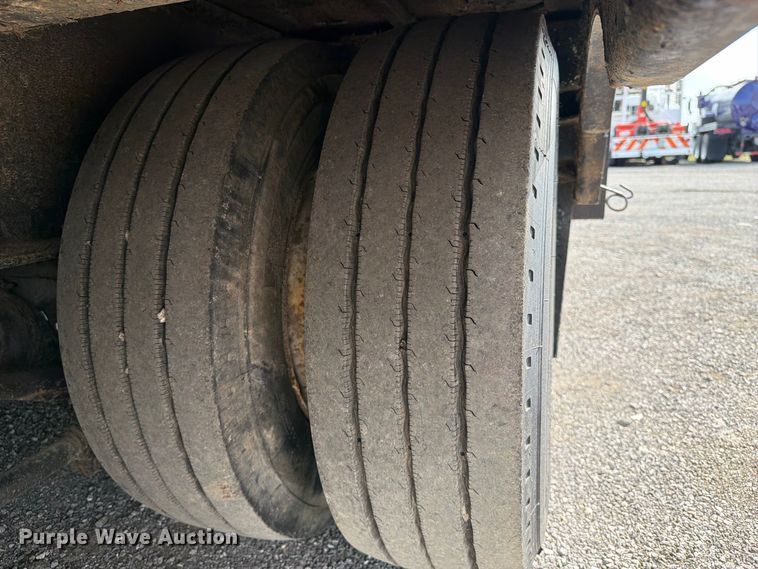 image for item FB5200 1988 MUV-All by Wilson trailer corp 4860DT drop deck trailer