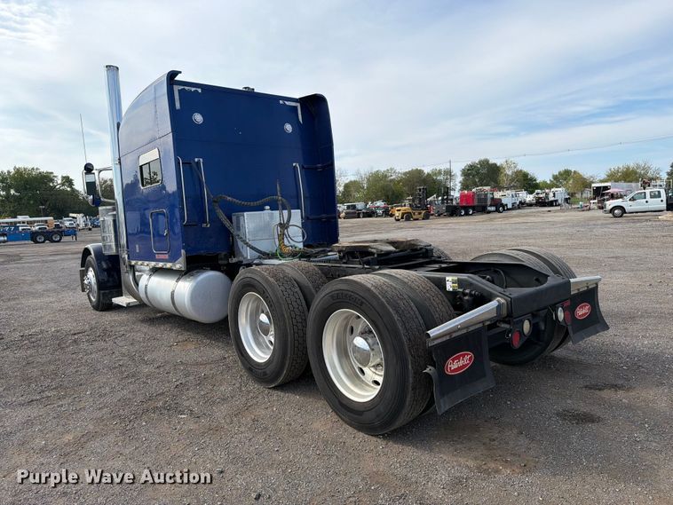 image for item FB5207 2006 Peterbilt 379 semi truck