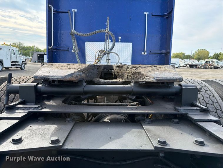 image for item FB5207 2006 Peterbilt 379 semi truck