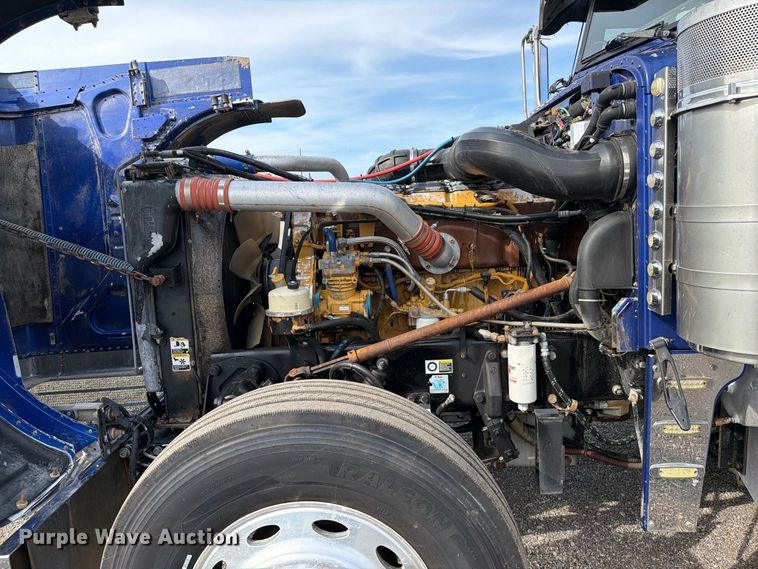 image for item FB5207 2006 Peterbilt 379 semi truck