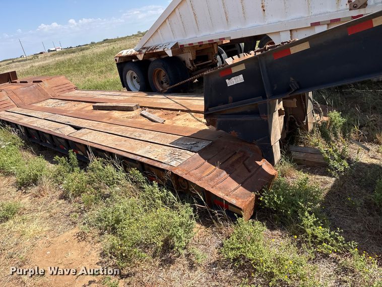 image for item FB6905 1995 Witzco Challenger lowboy equipment trailer