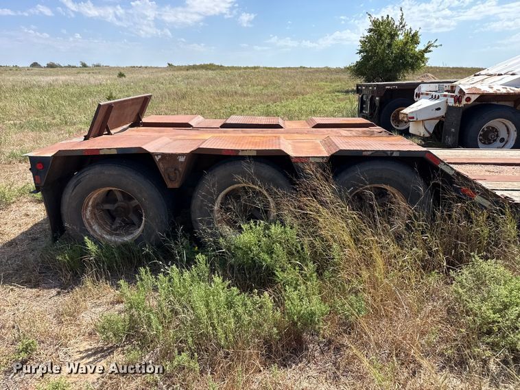 image for item FB6905 1995 Witzco Challenger lowboy equipment trailer