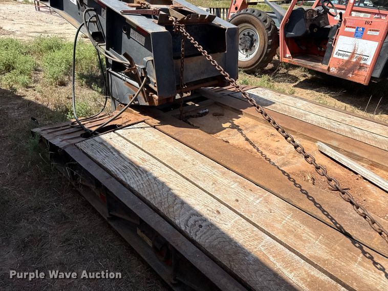 image for item FB6905 1995 Witzco Challenger lowboy equipment trailer