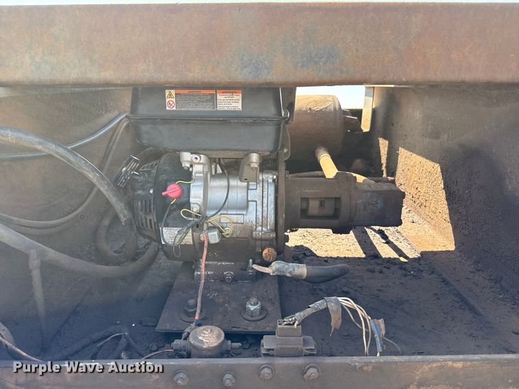 image for item FB6905 1995 Witzco Challenger lowboy equipment trailer