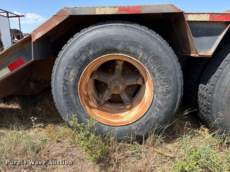 image for item FB6905 1995 Witzco Challenger lowboy equipment trailer
