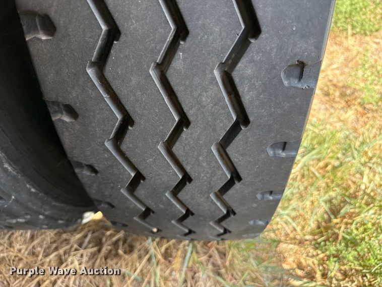image for item FB6905 1995 Witzco Challenger lowboy equipment trailer