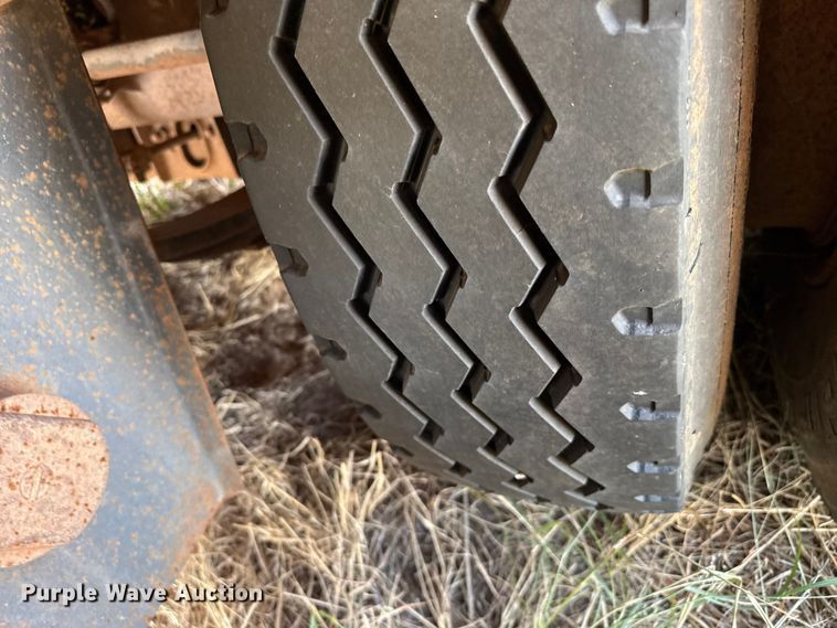 image for item FB6905 1995 Witzco Challenger lowboy equipment trailer