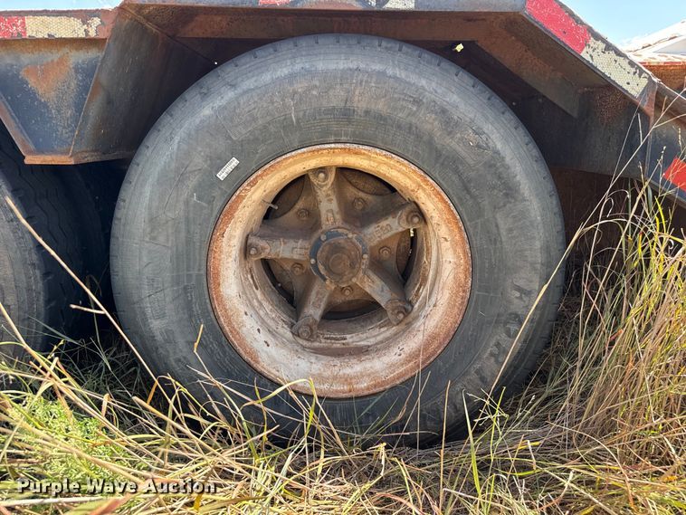 image for item FB6905 1995 Witzco Challenger lowboy equipment trailer
