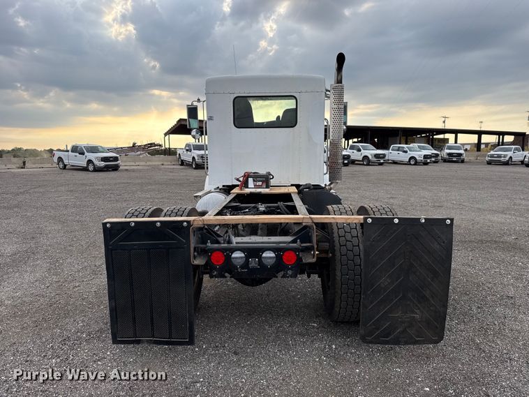 image for item FC4451 2016 Kenworth T300 truck cab and chassis