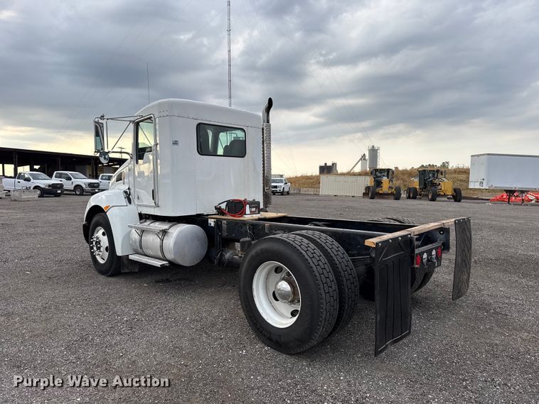 image for item FC4451 2016 Kenworth T300 truck cab and chassis