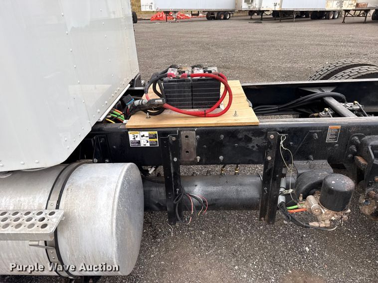 image for item FC4451 2016 Kenworth T300 truck cab and chassis