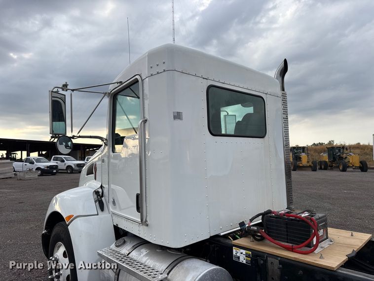 image for item FC4451 2016 Kenworth T300 truck cab and chassis