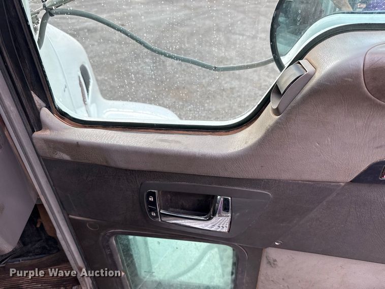 image for item FC4451 2016 Kenworth T300 truck cab and chassis