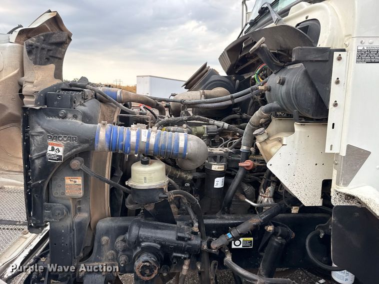 image for item FC4451 2016 Kenworth T300 truck cab and chassis