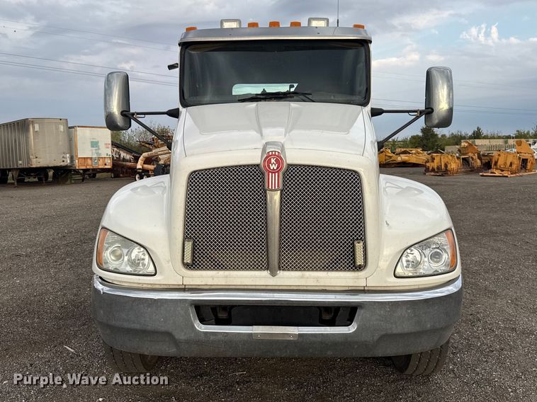 image for item FC4452 2016 Kenworth T270 truck cab and chassis