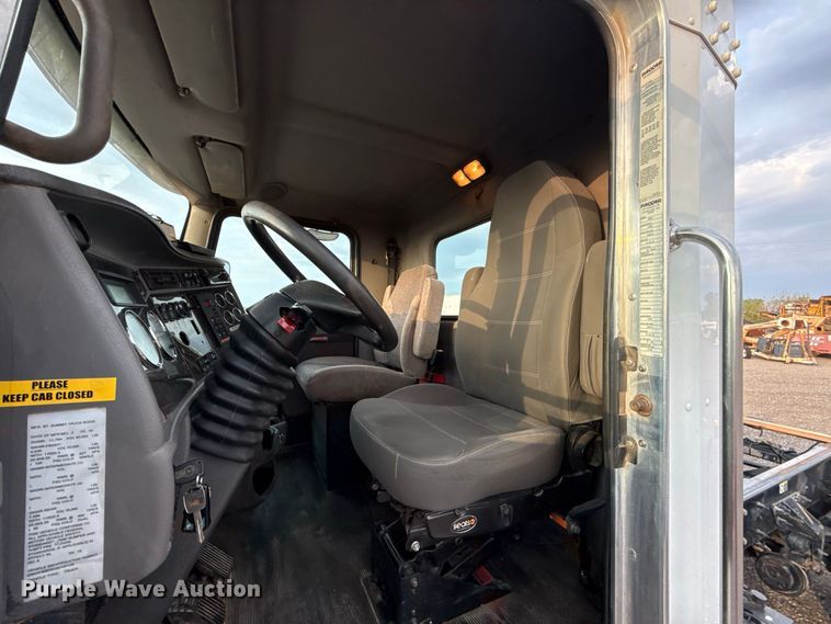 image for item FC4452 2016 Kenworth T270 truck cab and chassis