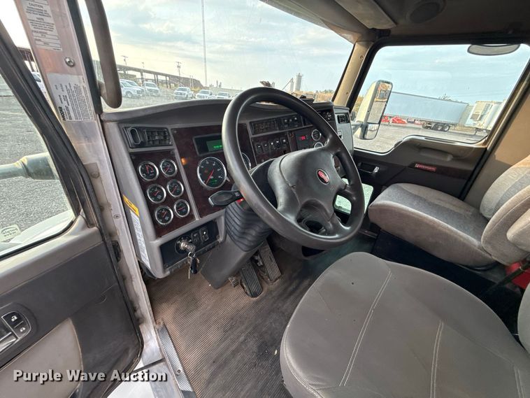 image for item FC4452 2016 Kenworth T270 truck cab and chassis