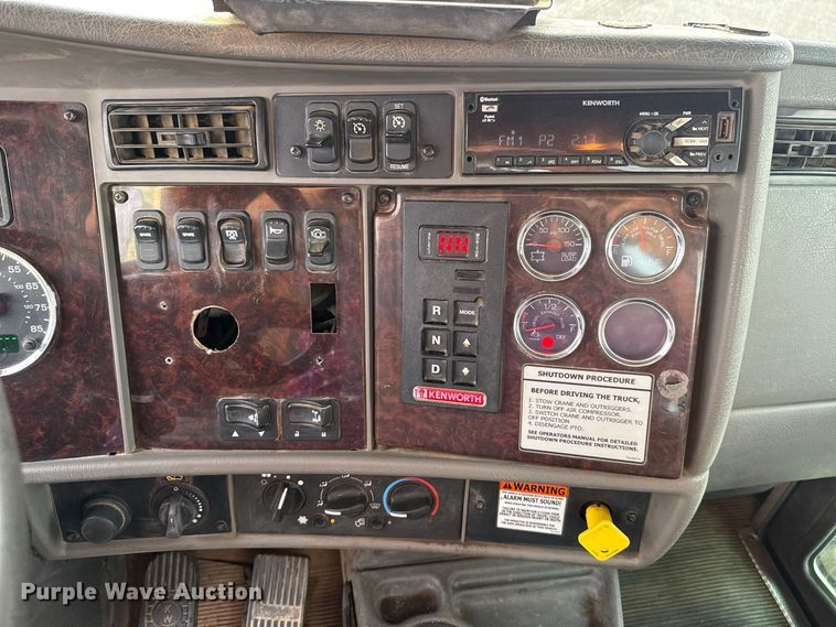 image for item FC4452 2016 Kenworth T270 truck cab and chassis
