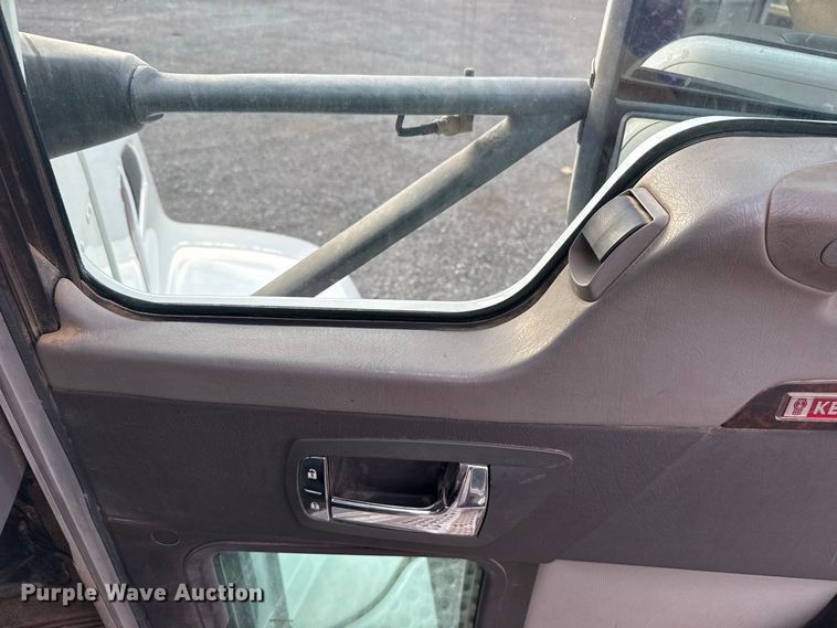 image for item FC4452 2016 Kenworth T270 truck cab and chassis