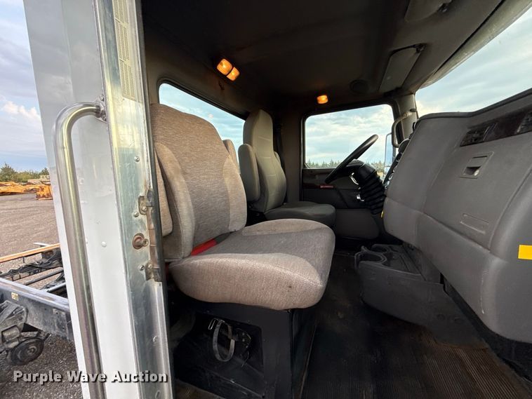 image for item FC4452 2016 Kenworth T270 truck cab and chassis