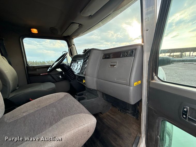 image for item FC4452 2016 Kenworth T270 truck cab and chassis