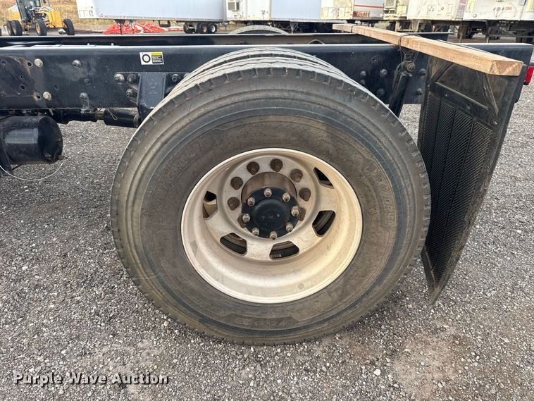 image for item FC4452 2016 Kenworth T270 truck cab and chassis