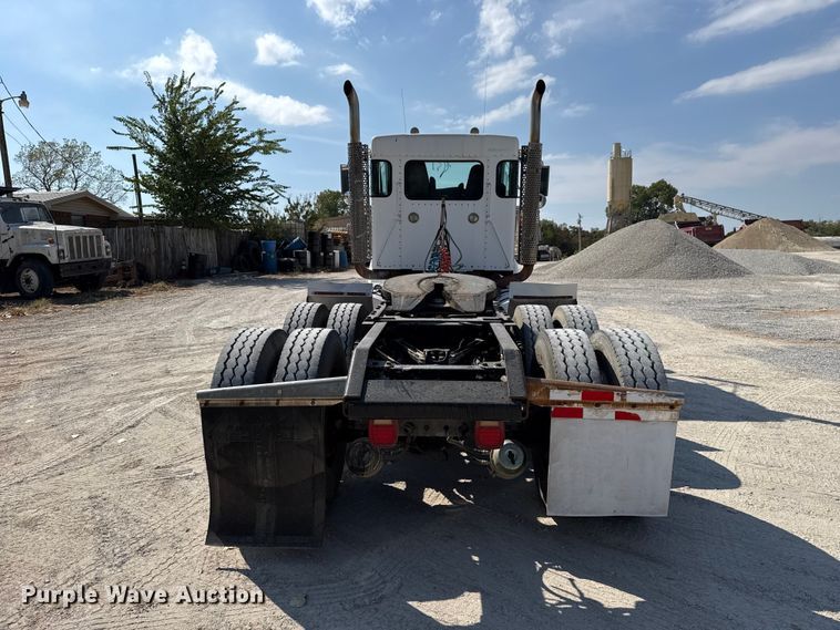 image for item FC4455 2008 Kenworth W900 semi truck