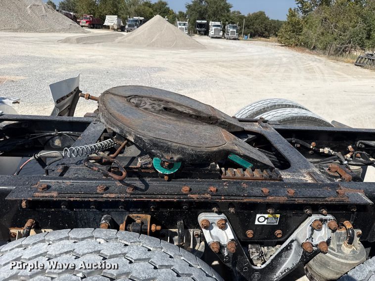 image for item FC4455 2008 Kenworth W900 semi truck
