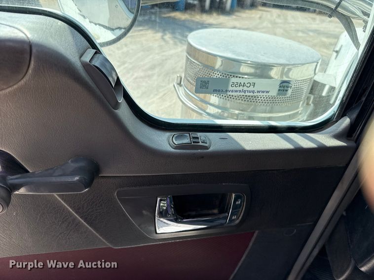 image for item FC4455 2008 Kenworth W900 semi truck