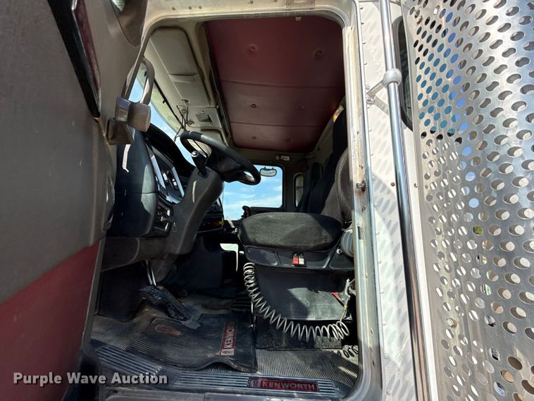 image for item FC4455 2008 Kenworth W900 semi truck