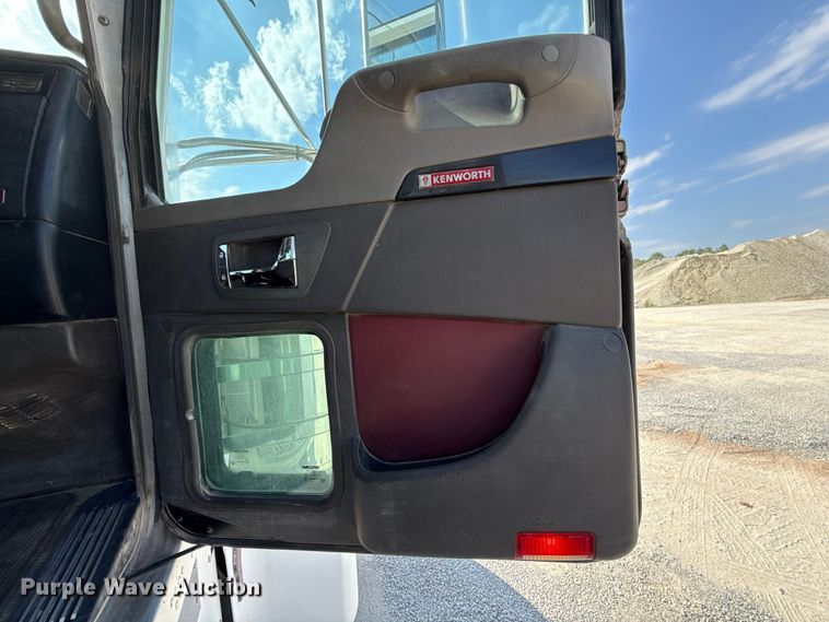 image for item FC4455 2008 Kenworth W900 semi truck