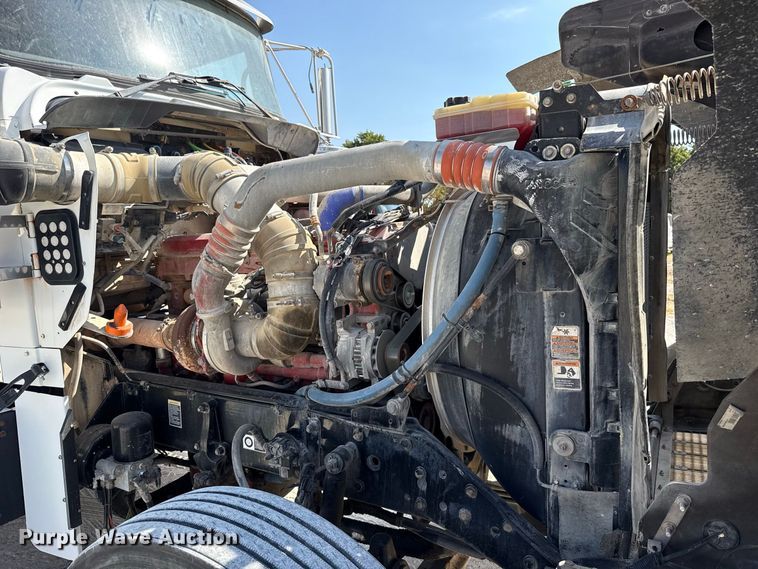 image for item FC4455 2008 Kenworth W900 semi truck