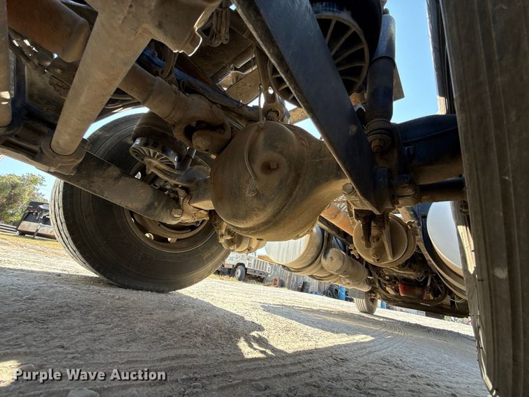 image for item FC4455 2008 Kenworth W900 semi truck