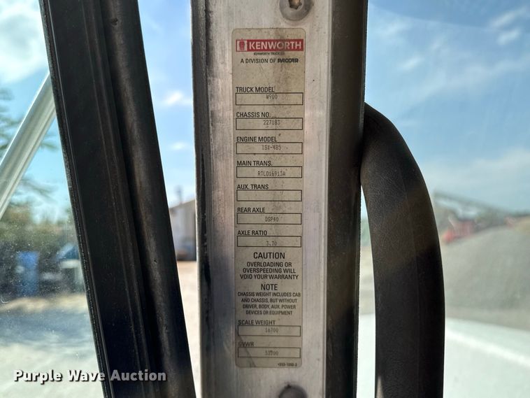 image for item FC4455 2008 Kenworth W900 semi truck