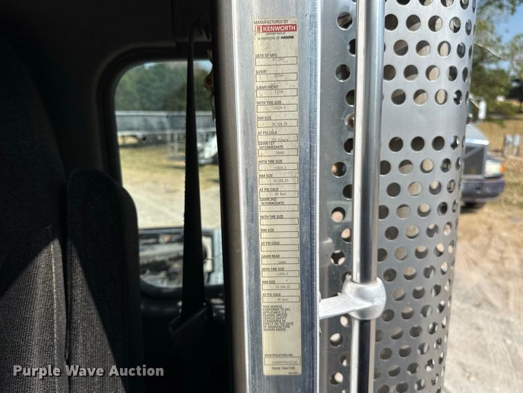 image for item FC4455 2008 Kenworth W900 semi truck