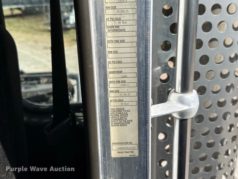 image for item FC4455 2008 Kenworth W900 semi truck