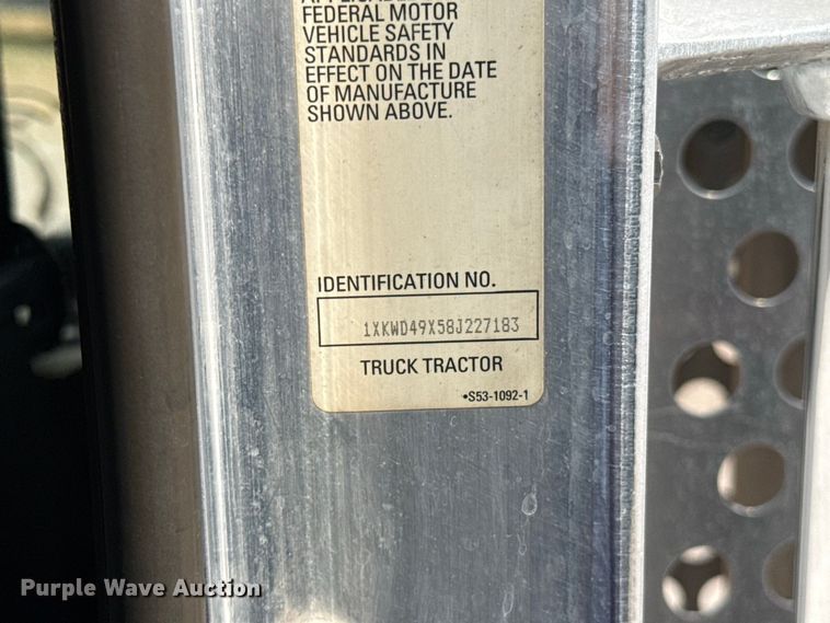 image for item FC4455 2008 Kenworth W900 semi truck
