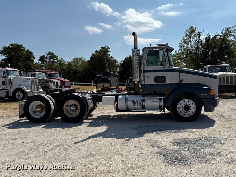 image for item FC4456 1996 Volvo WCA semi truck