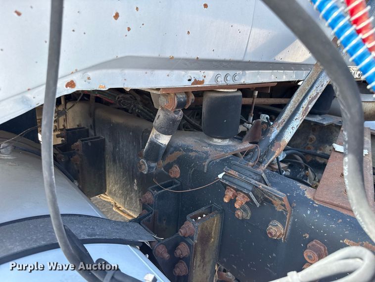 image for item FC4456 1996 Volvo WCA semi truck