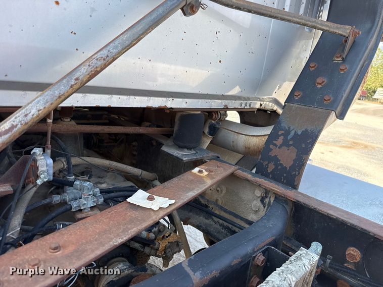 image for item FC4456 1996 Volvo WCA semi truck